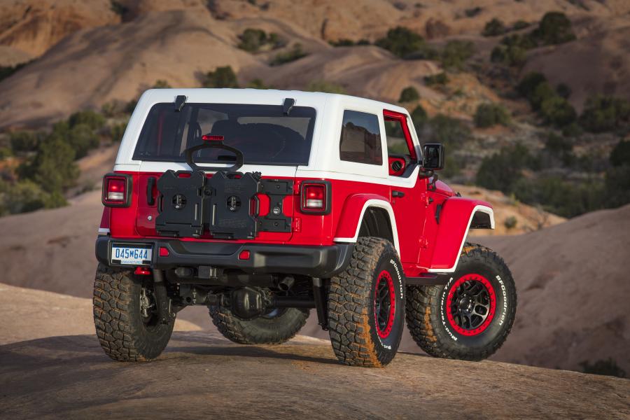  Jeep Jeepster (JL) 2018 года  (фото 4 из 40)